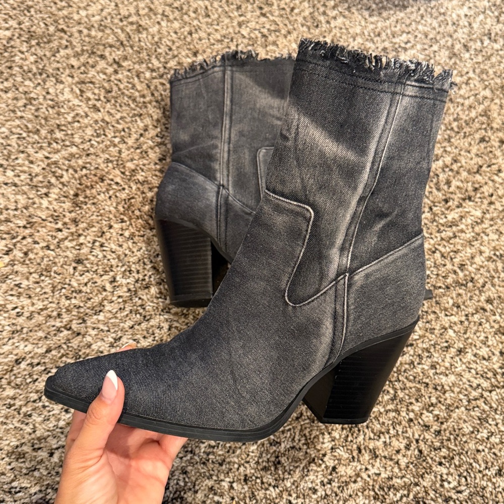 Madden Girl Black Cowboy Boots 7.5